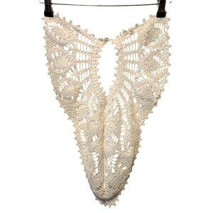 Vintage 1960s Handmade White Crocheted Lace Dickey Collar